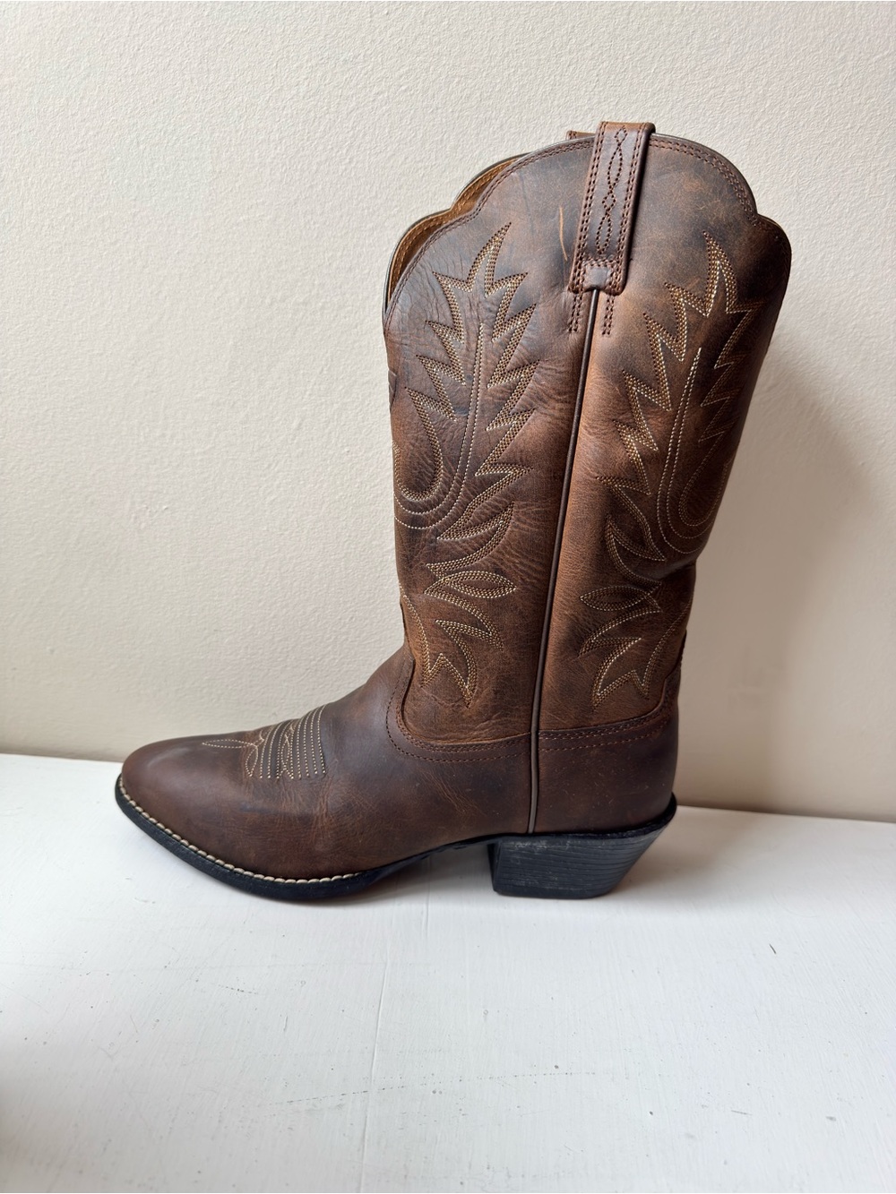 Ariat Tan Brown Western Cowboy Boots with Stitch Detailing - Picture 2 of 8